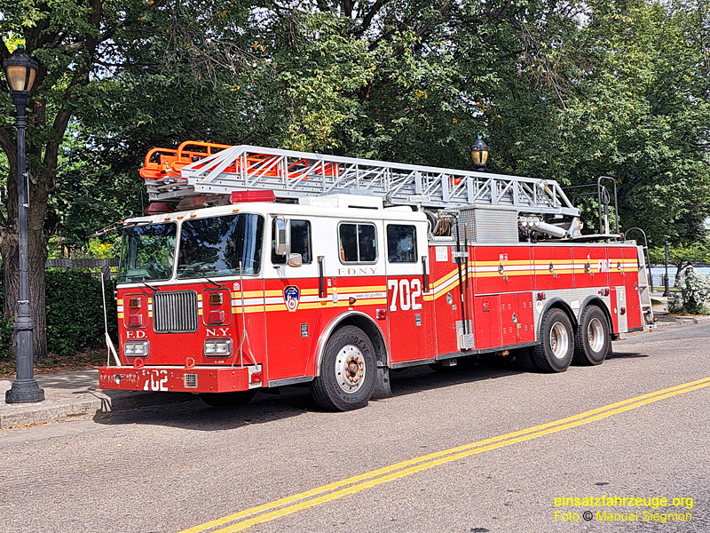 Ladder 702